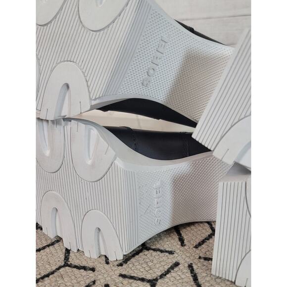 Sorel Brex Leather Chelsea Ankle Boots in Black/White, sz 6.5 - Picture 10 of 15